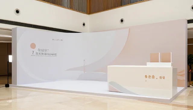 遵义网站制作:自主开发与外包执行的对比分析